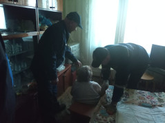 01.11.2025  спасатели-пожарные  Службы спасения  г. Краснодара оказывали помощь упавшей в квартире пожилой женщине в доме на улице Ленина.